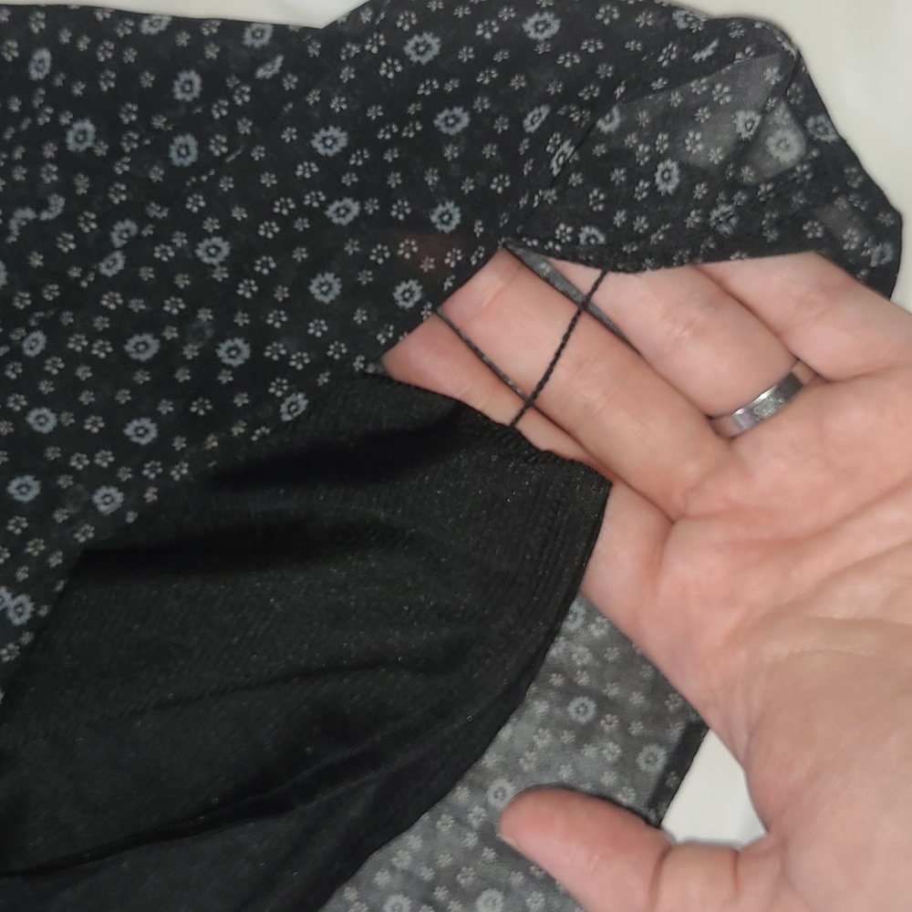 [NWT] Old Navy Ditsy Floral Black & Grey Tiered Mini Skirt - Fully Lined (Small) - Picture 14 of 16